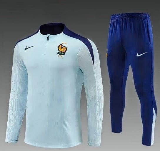 Conjunto de entrenamiento deportivo.